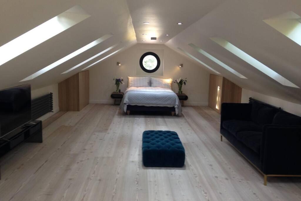 Luxury Coach House Next To Woodland In Knutsford Villa Exterior foto