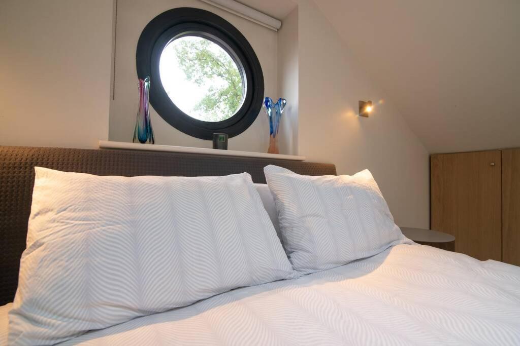 Luxury Coach House Next To Woodland In Knutsford Villa Exterior foto